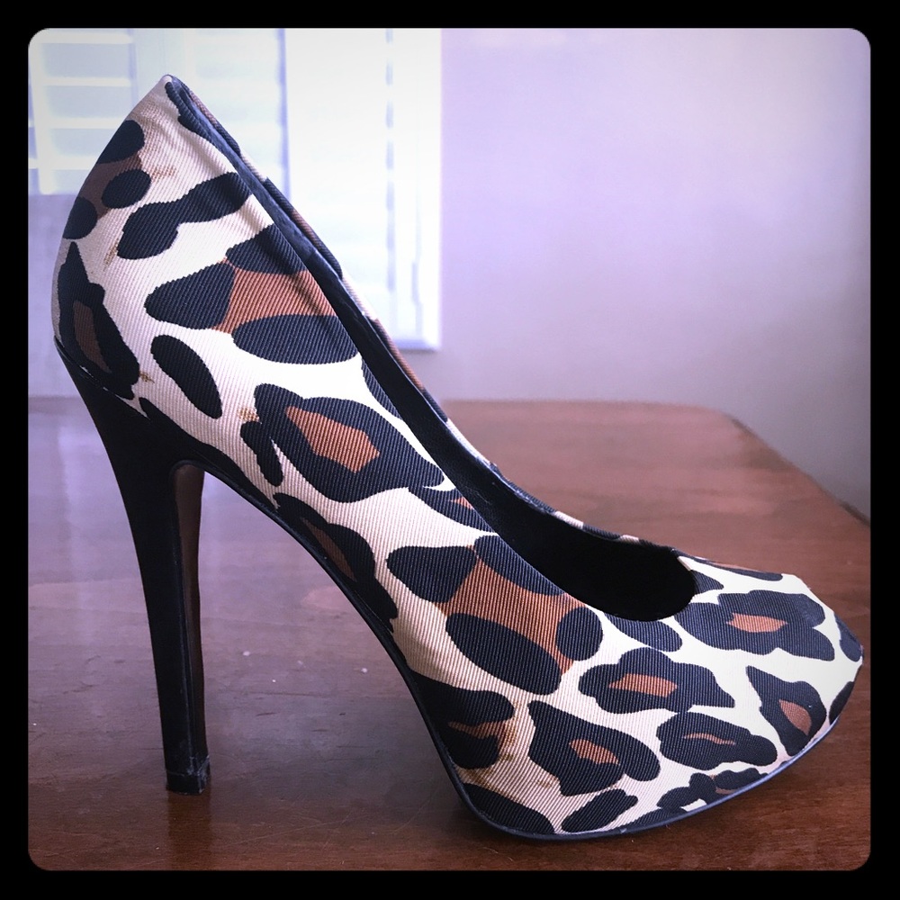 Jessica Simpson heels